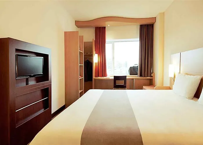 Ibis Budget Paris Porte D'italie Est Le Kremlin-Bicêtre